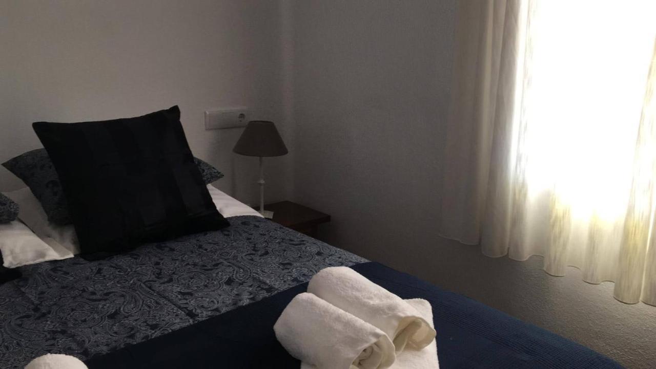4 Persoons Bungalow Met Gemeenschappelijk Zwembad Teulada Exterior foto